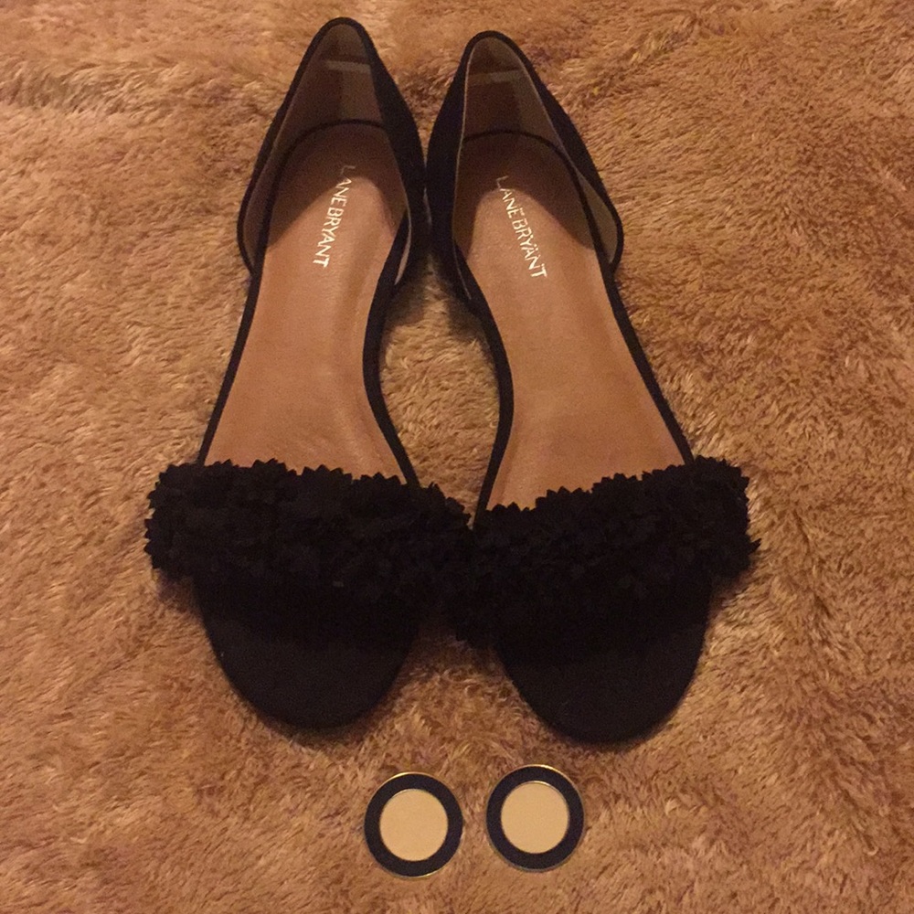 Lane Bryant Two Piece Black Open Toe Flower Flats